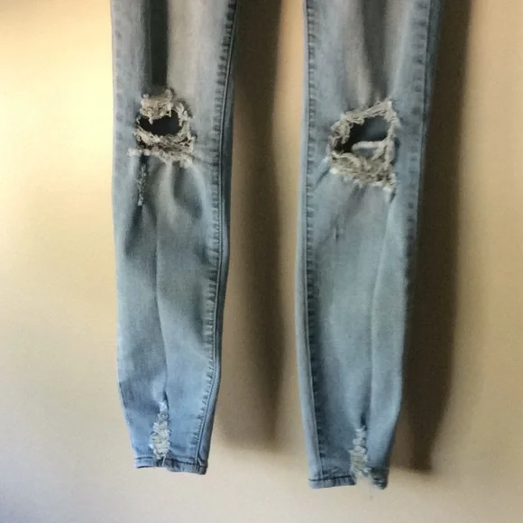 Awesome jeans - Picture 2 of 8